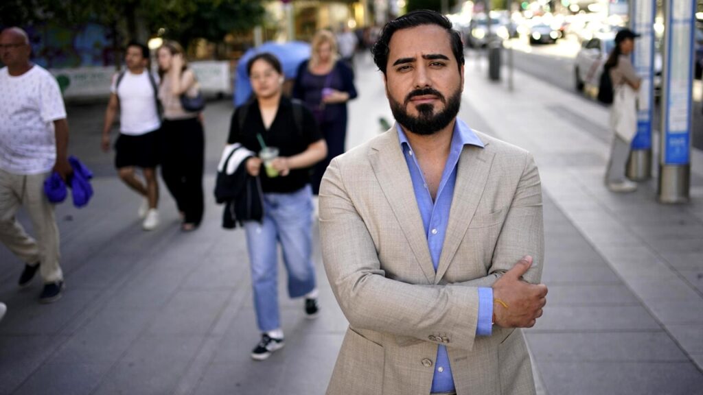 The MEP who puts his 8,000 euro salary up for grabs