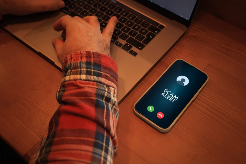 truffa spoofing finti carabinieri