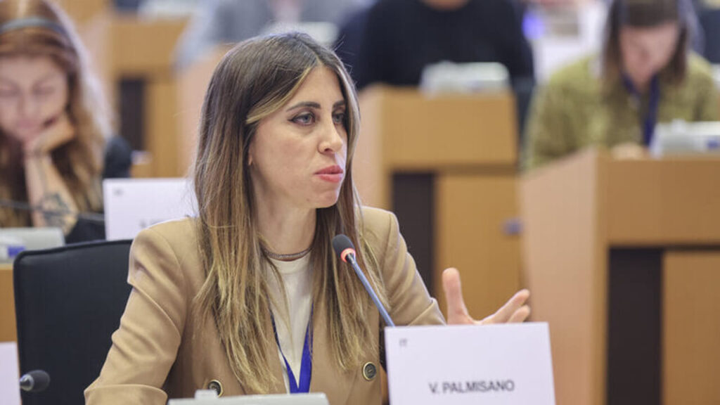 For the 5 stars, the approval of the new Commission was "a real farce"