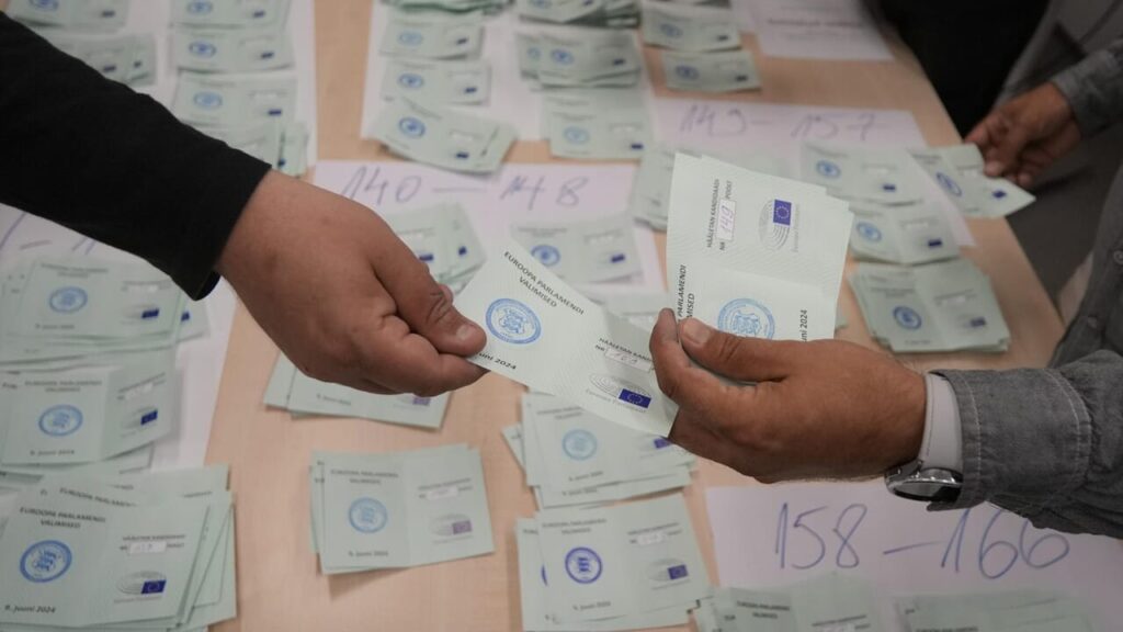 Thousands of Russians live in Estonia, now the government wants to take away their right to vote