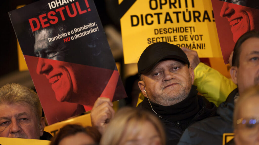 A pro-European government coalition is formed in Romania