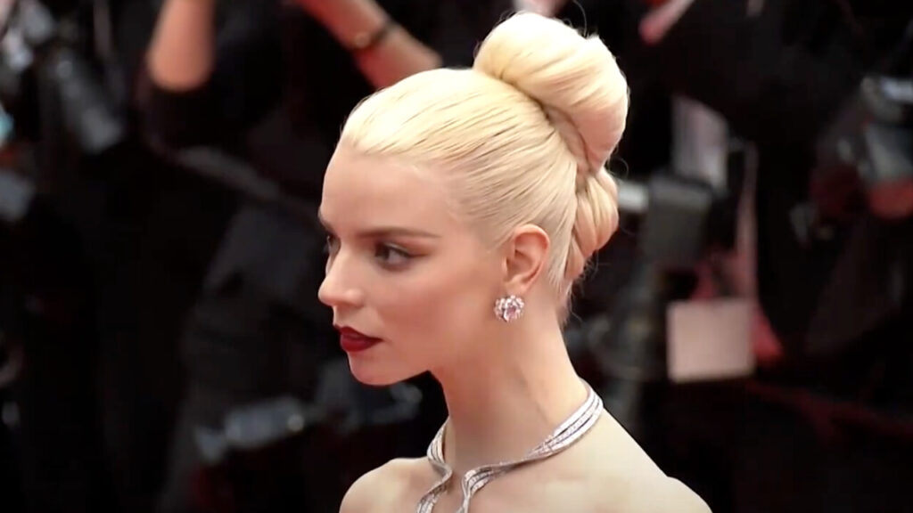 From queen of chess to queen of crime, Anya Taylor-Joy is the protagonist of the miniseries Lucky