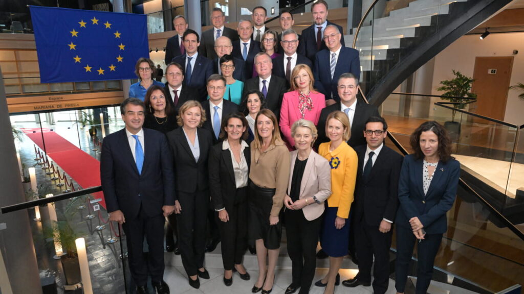 Von der Leyen's "compass" and Costa's debut