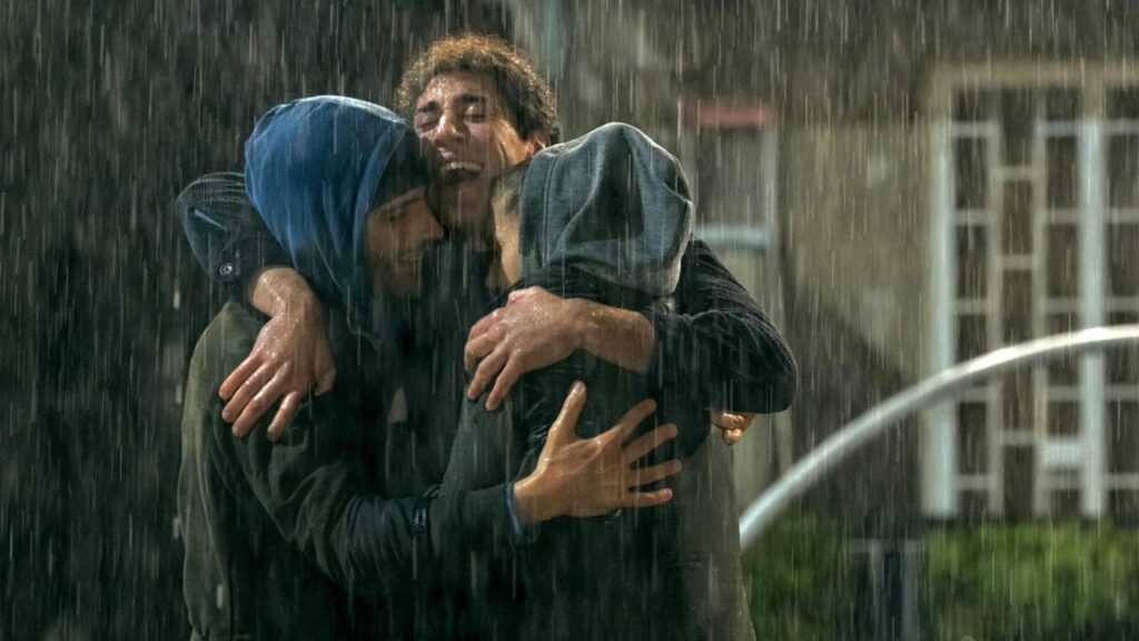 Prepare the handkerchiefs for "history of my family" on Netflix