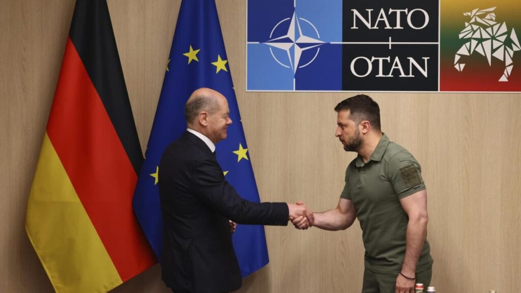 Germany puts the helmet: "Enough austerity, we must arm yourself against Russia"