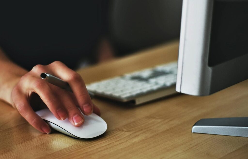 5 abitudini che stanno danneggiando il vostro computer e che forse state sottovalutando