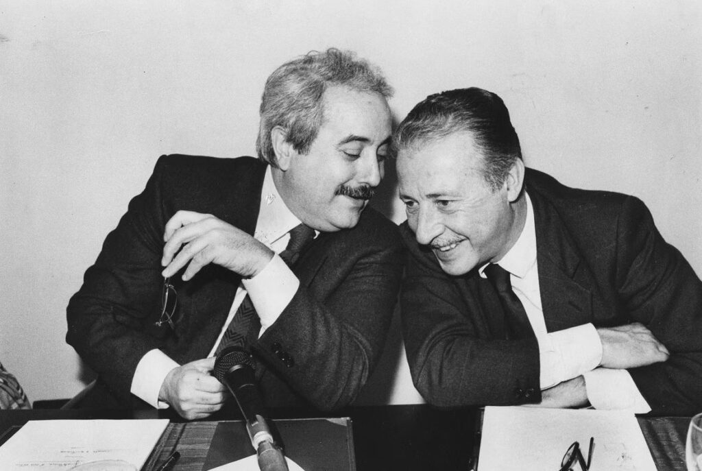 Falcone copertina copia 3