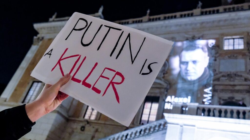 New penalties against Moscow: hit the ships that sabotage the submarine cables and judges of Navalny