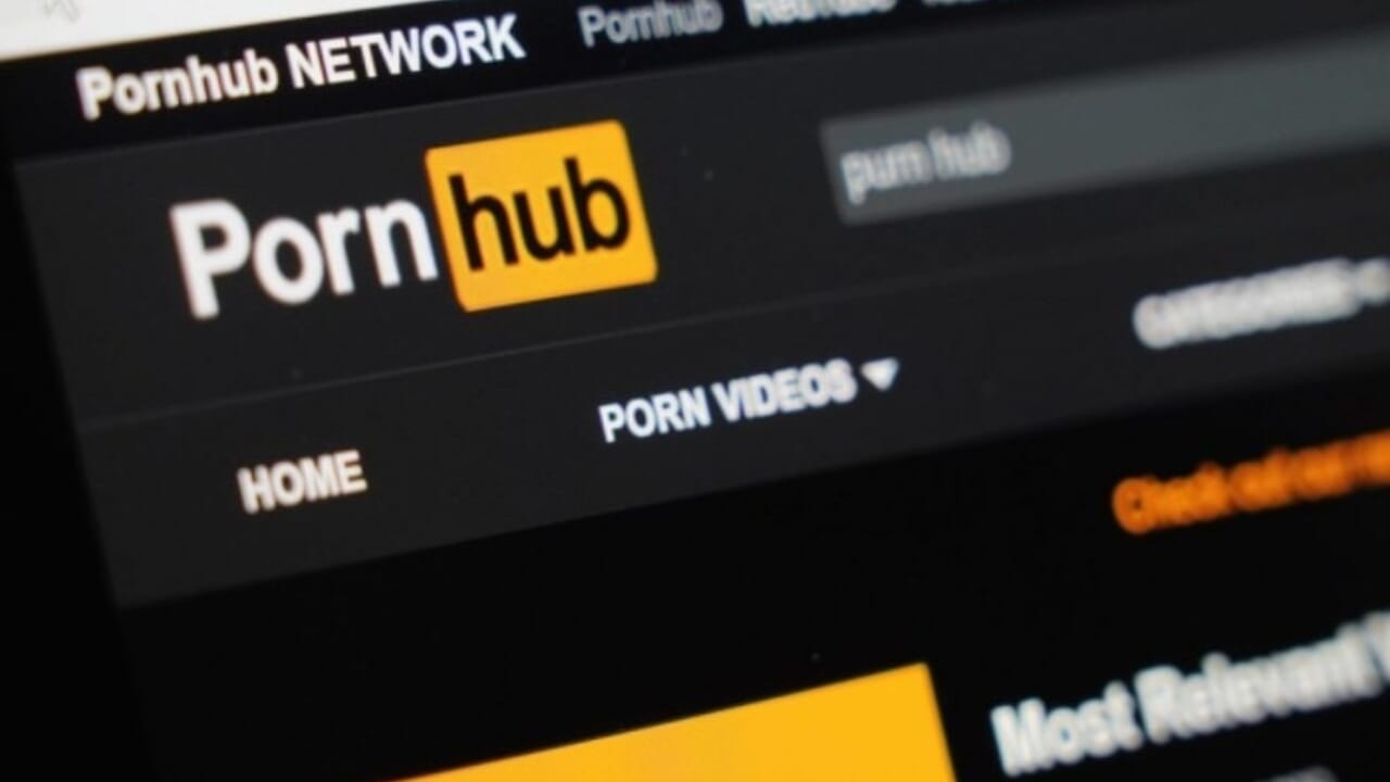 Pornhub, StripChat, Xnxx and Xvideos: i "formal procedures" EU against 4 porn sites
