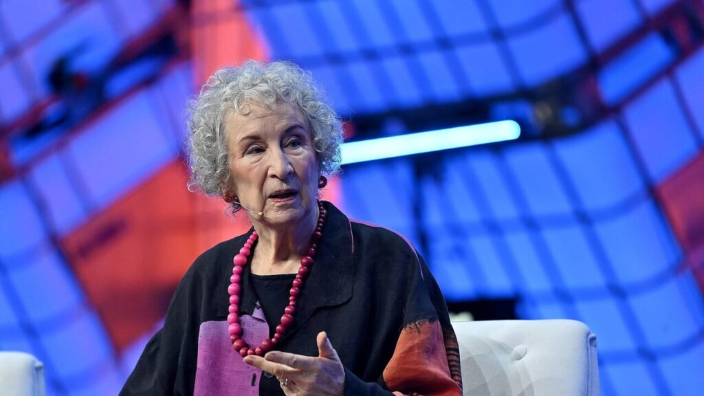 New book for Margaret Atwood: it is the story of his life and his literary panorama