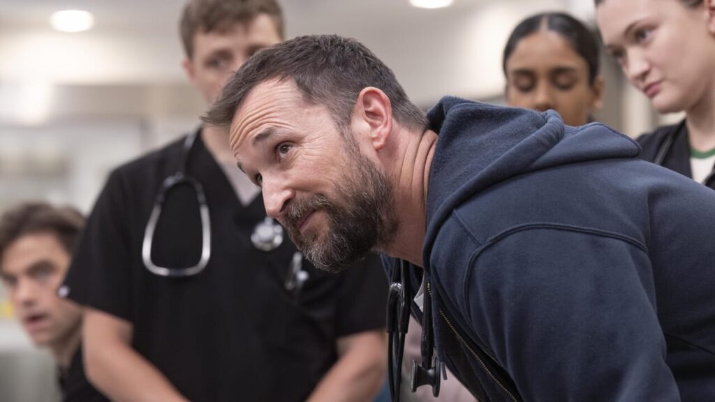 The Pitt, the series that tells a 15 -hour round inside the emergency room arrives in Italy: when and where to see it