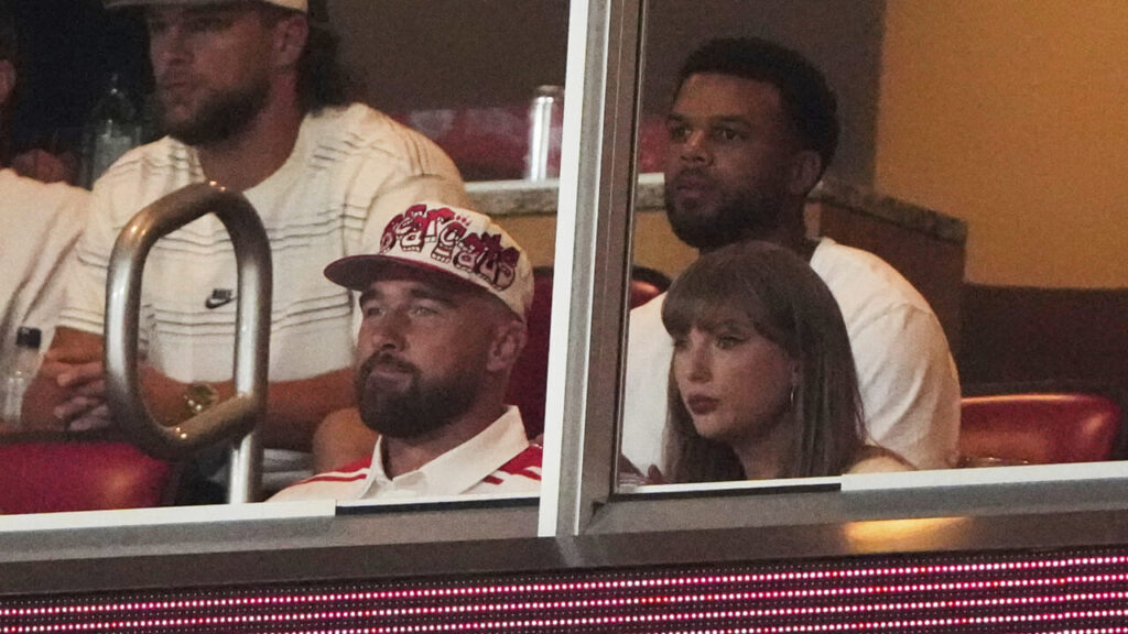 The story of very rich and never -a -glasses of Taylor Swift