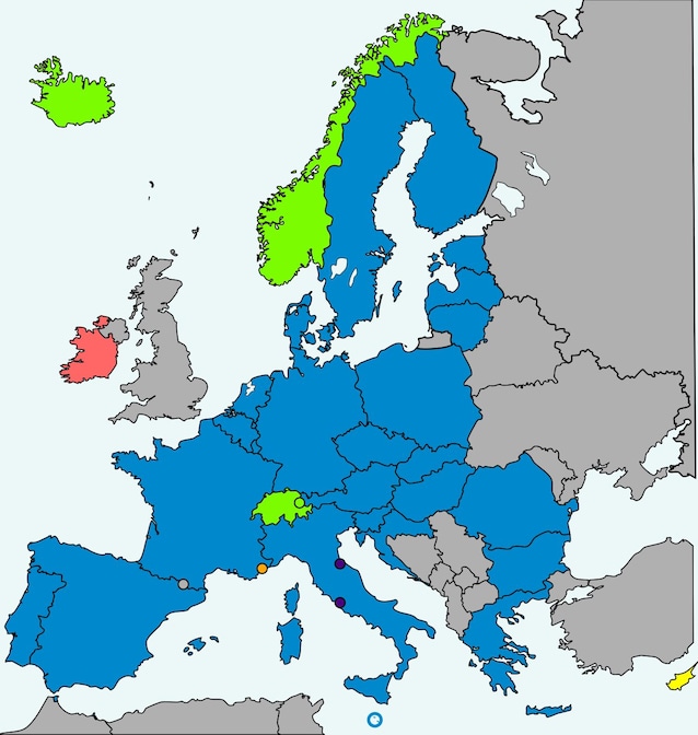 Blue EU Countries Members of Schengen, Green Non EU Schengen members; Red and yellow, EU Non -members of Schengen (Wikimedia Commons)