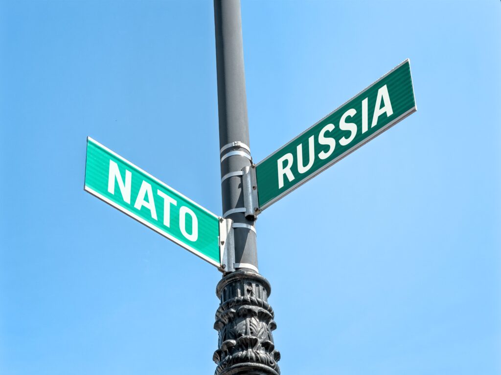 A "100 -hour war" between Russia and NATO is unlikely: no "third world war" at the gates