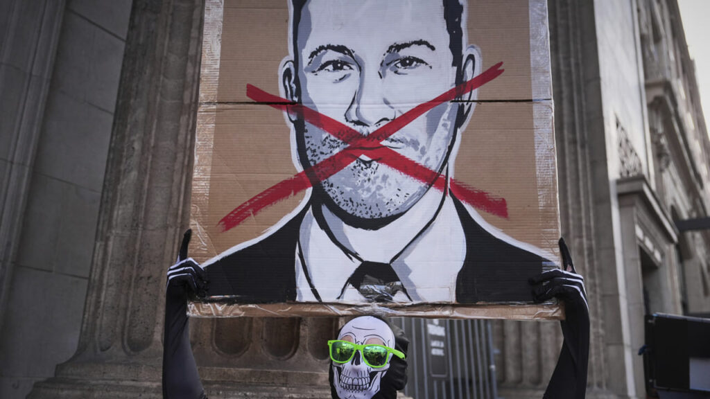 Are Kimmel and sanction Kirk the same thing?