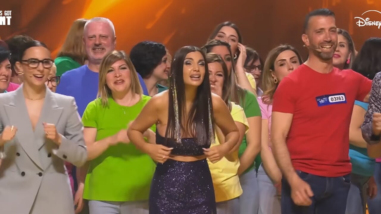 Italia's Got Talent, Dance conquers Elettra Lamborghini: it's Golden Buzzer