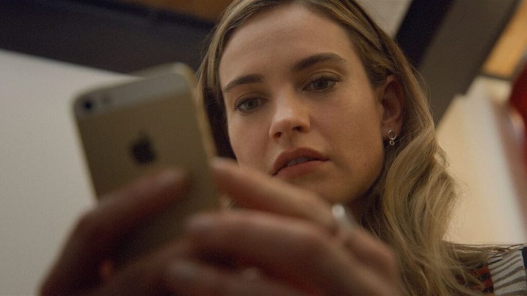 Swiped, on Disney+ the film inspired by the true story of the Bumble founder