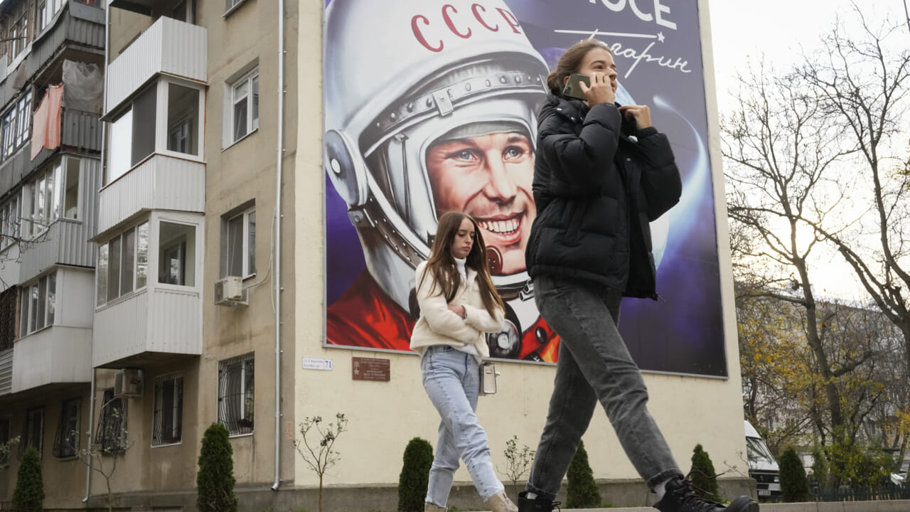 The largest NATO base and a huge deposit of weapons: what is really at stake in the elections in Moldova