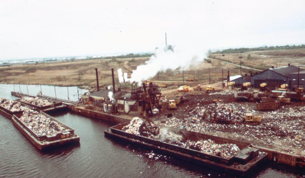 The largest landfill in the world was in New York and today is a park: Fresh Kills Landfill