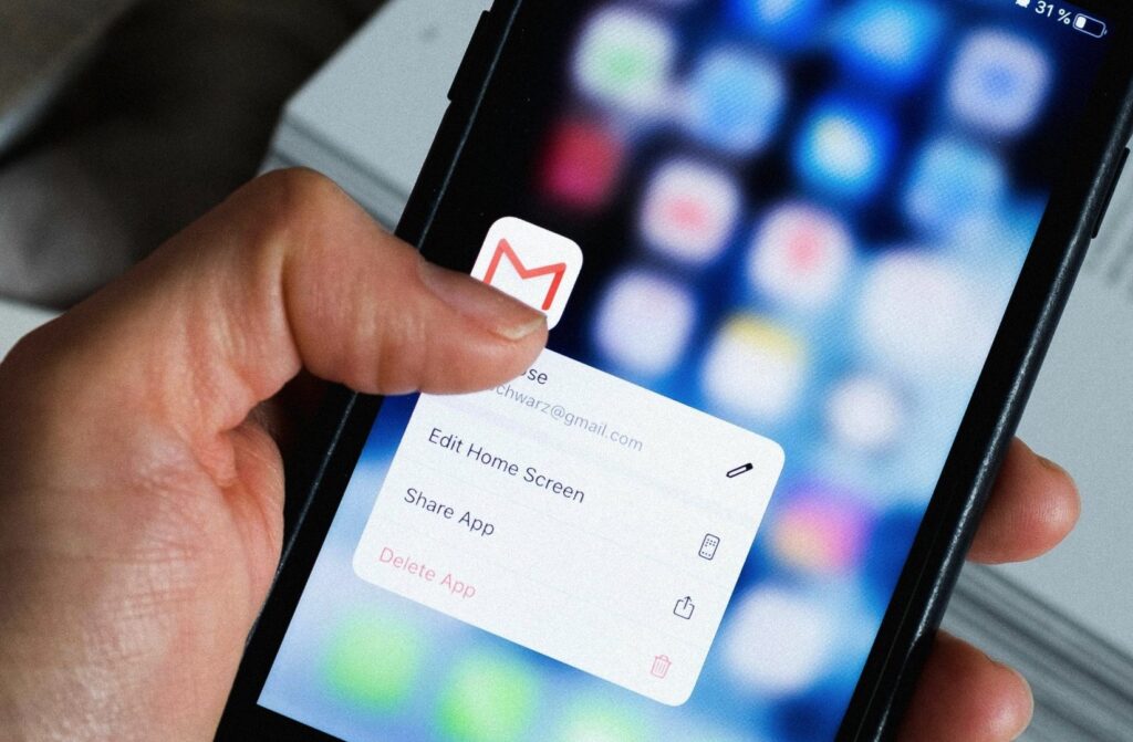 Gmail Won't Have AI Automatically Read Emails From October 10th: How to Turn Off Intelligent Features