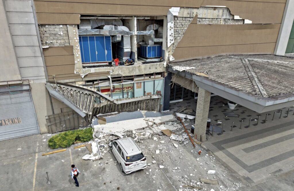 7.4 magnitude earthquake in the Philippines, tsunami warning lifted: what happened, the video of the shock