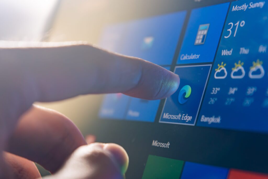 Windows 10, end of support from October 14: why update and how to solve problems with TPM 2.0