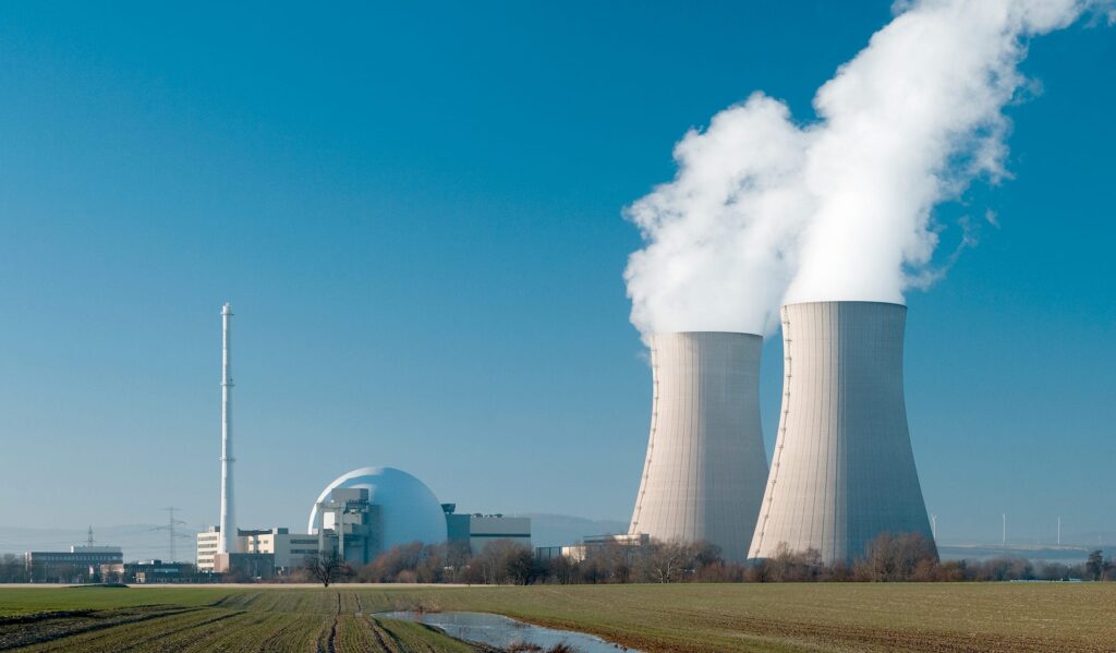 Why cooling towers are shaped like a hyperboloid: what they are and how they work