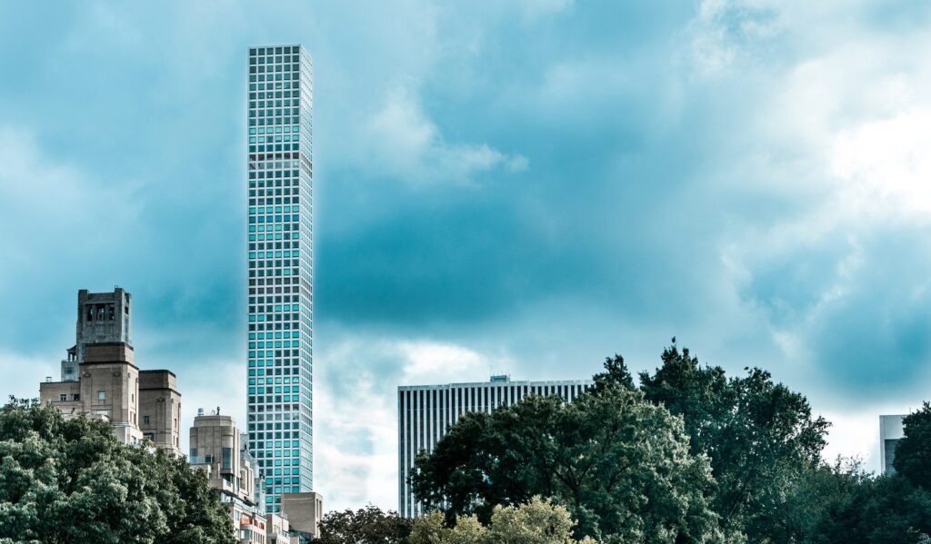 This New York skyscraper is full of cracks: what is the real risk of collapse