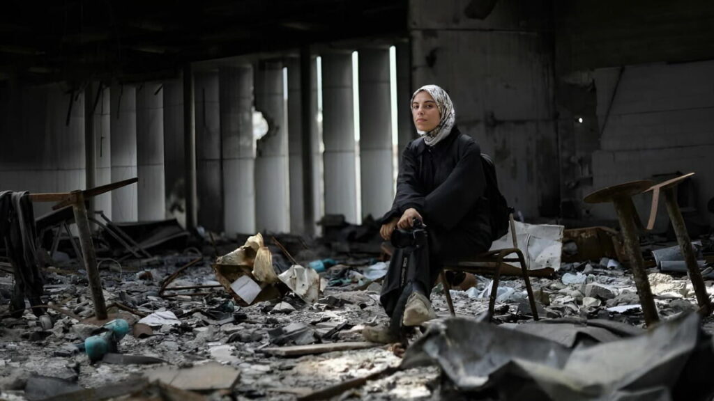 "Put Your Soul on Your Hand and Walk" It's a documentary that will break your heart