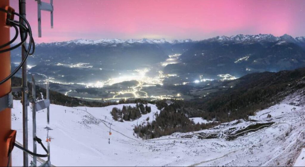 The Northern Lights return to the skies of Italy due to a "severe" geomagnetic storm G4