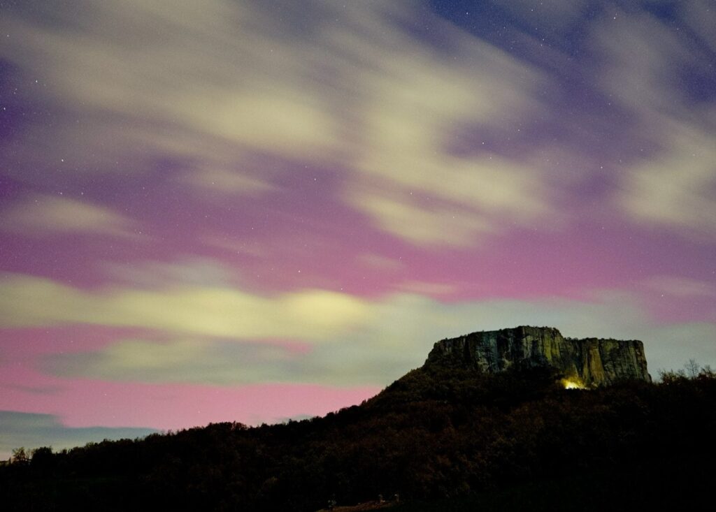 Geomagnetic storm, will we see the Northern Lights from Italy tonight? Because it's so hard to predict them