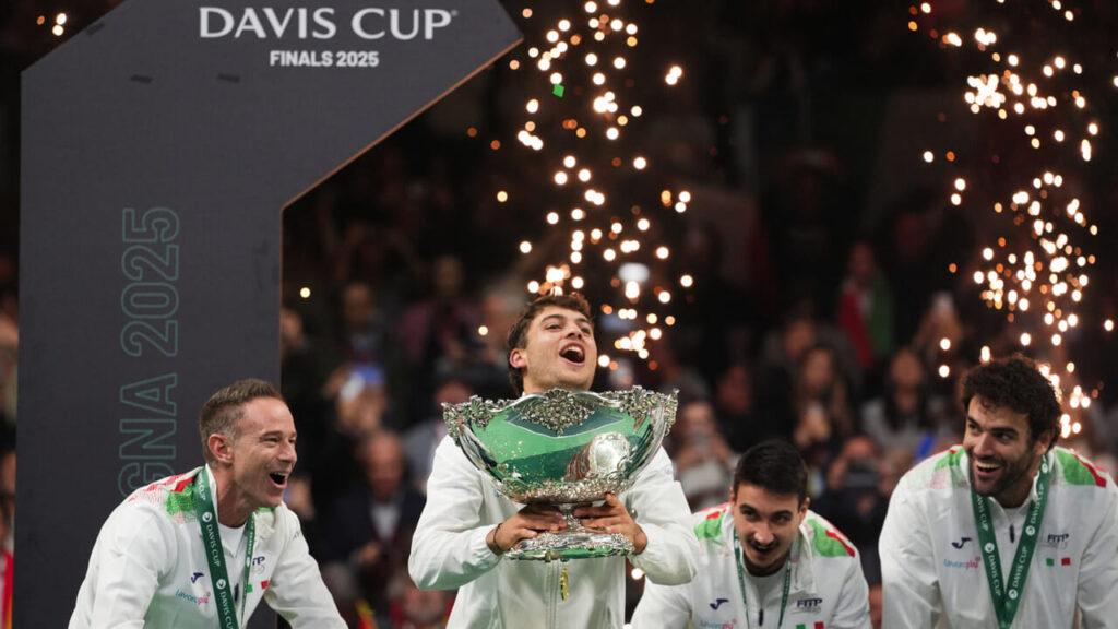 Dominate Davis like this: yes Matteo, we are "a very strong team"