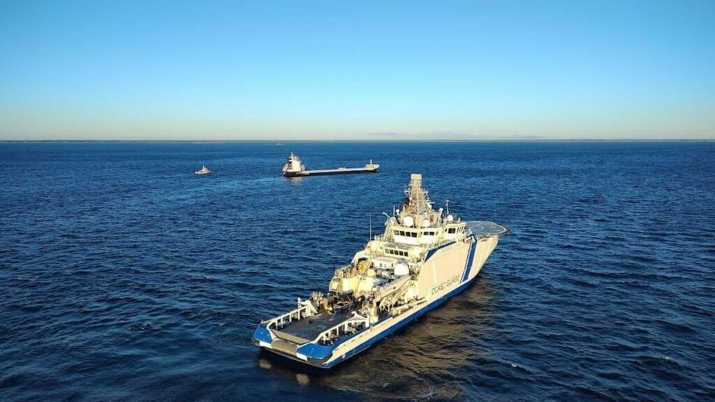 A ship was stopped in Finland due to damage to a cable in the Baltic Sea