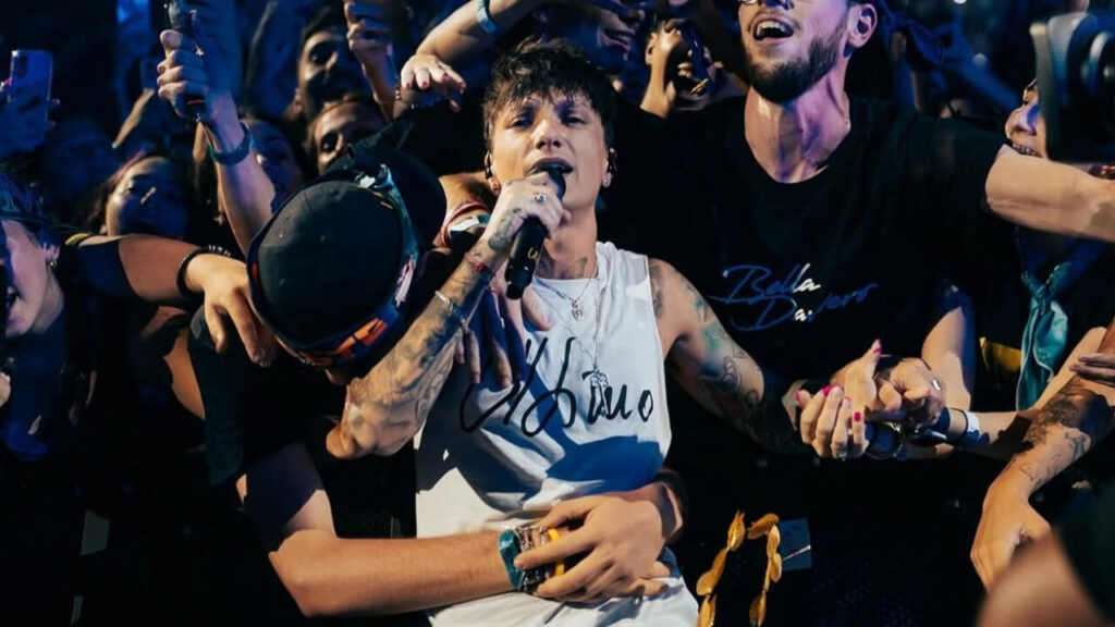 Live albums are back, but they have (almost) nothing left to tell us