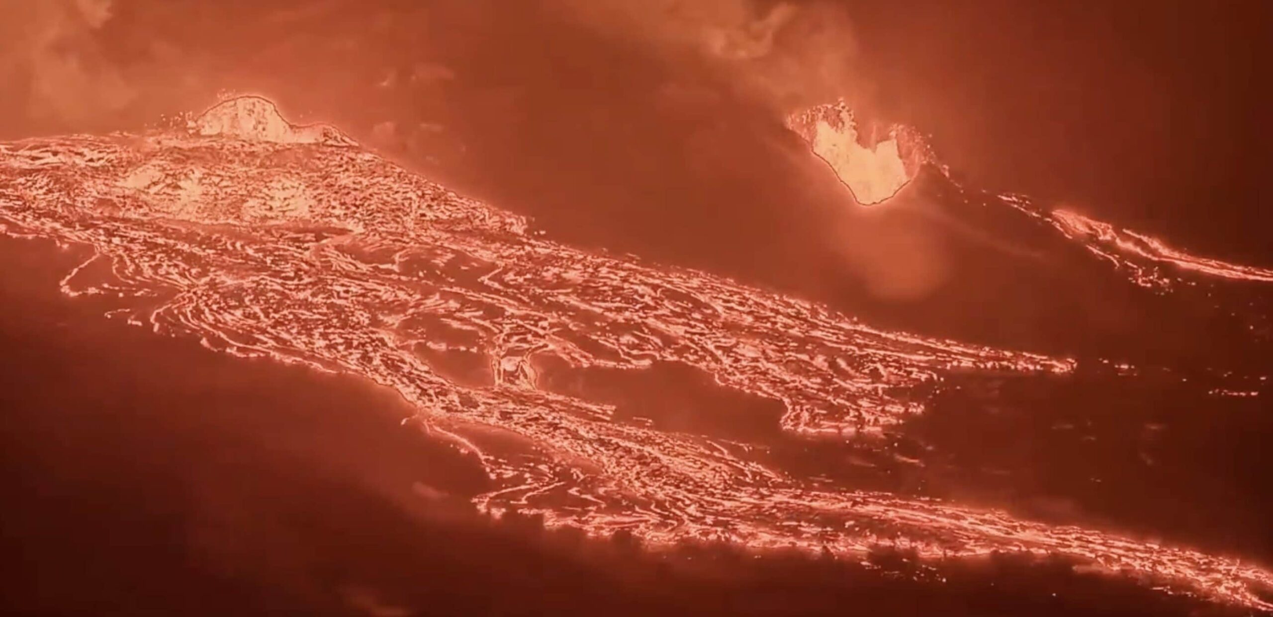 Kilauea returns to put on a show, new eruption in the night: lava fountains up to 6 meters high