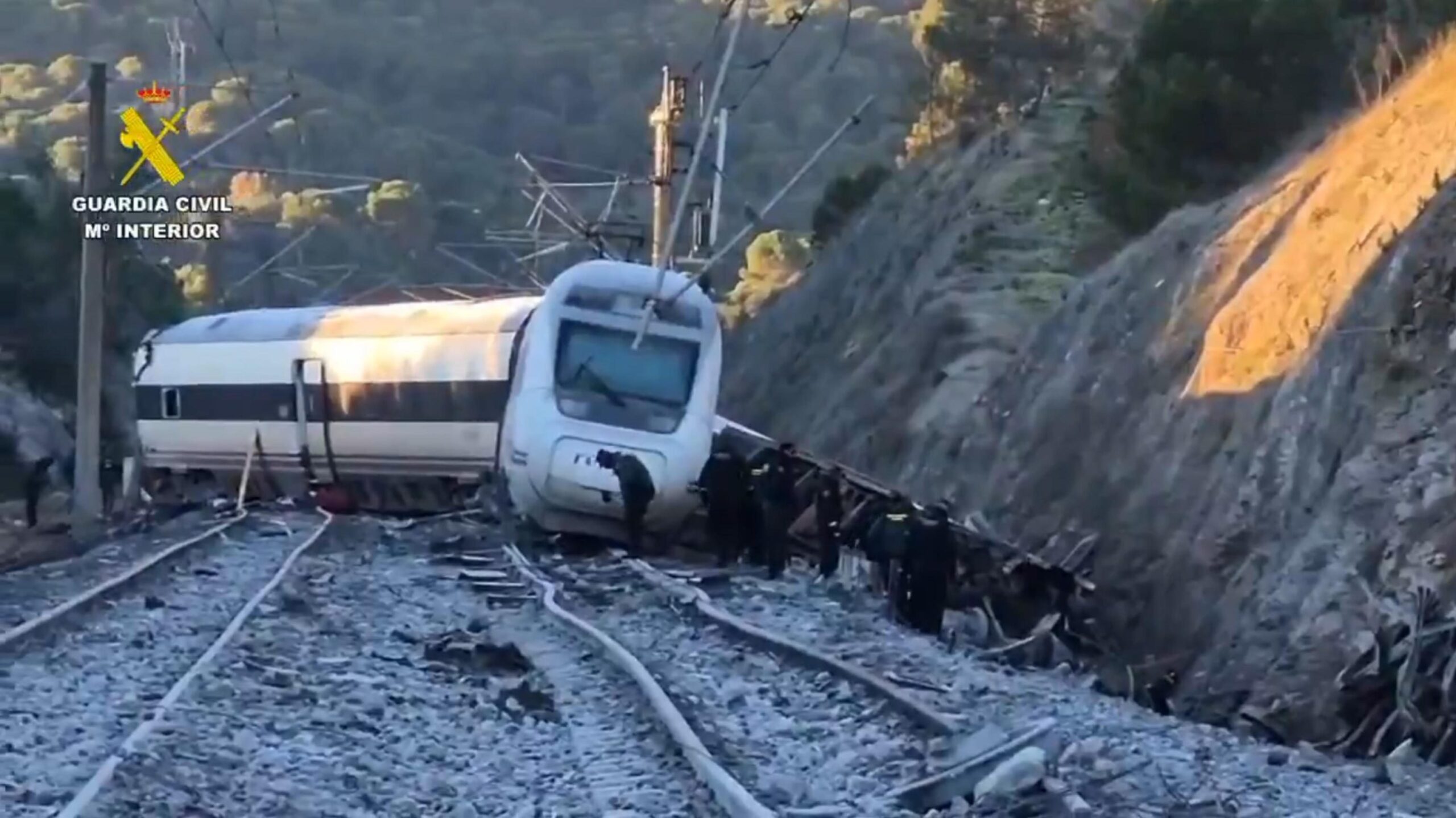 What we know about the train accident in Spain: preliminary hypotheses on the possible causes