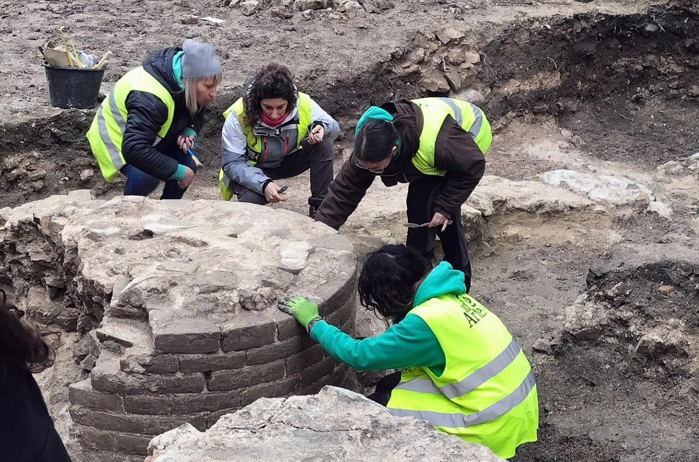 The legendary Basilica of Vitruvius has been discovered, re-emerging from excavations in Fano after 2000 years: history and origins