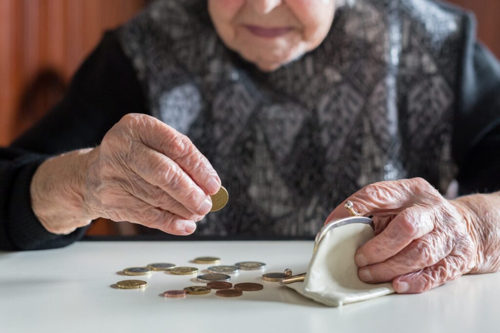 Poverty and inequalities in Italy: one in five Italians at risk according to Oxfam data