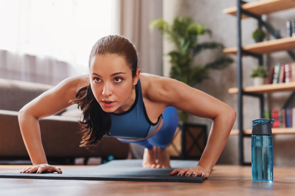 One Italian in five practices sports at home, according to Istat data on home fitness
