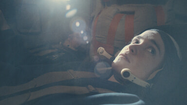 Alice Englert in Star City