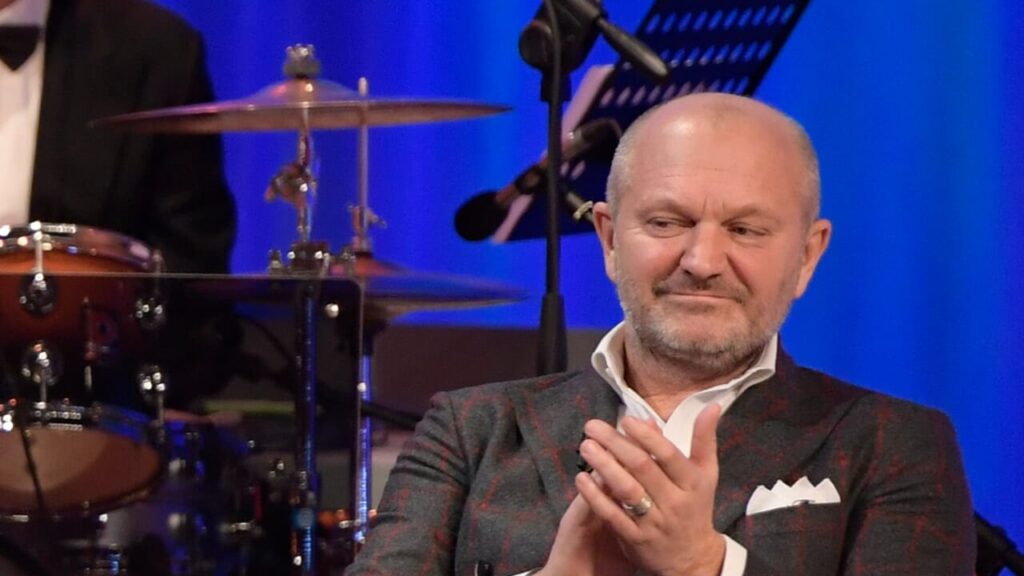 Who is right about Andrea Pucci between tele-Meloni and social-Schlein: my idea and your survey