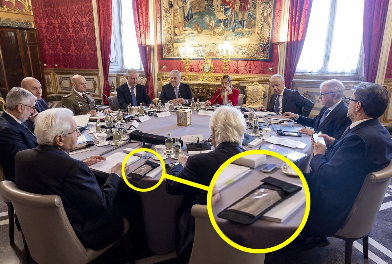 What are Faraday Bags, those strange smartphone cases used at the table of the Supreme Defense Council