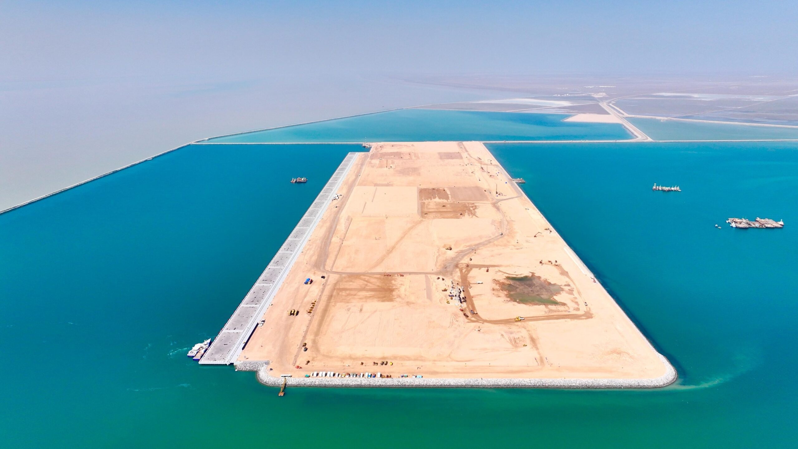The largest port in the Arab world will be built in Iraq with a 14 km breakwater: how it will be done
