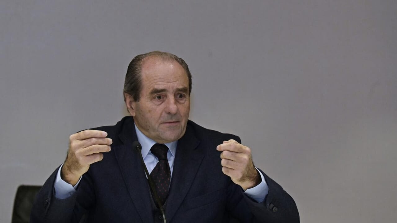 Lawyers and magistrates coming out (literally) from the walls