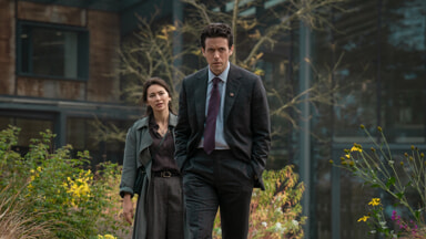 Ashley Zukerman and Jessica Henwick in Silo 3