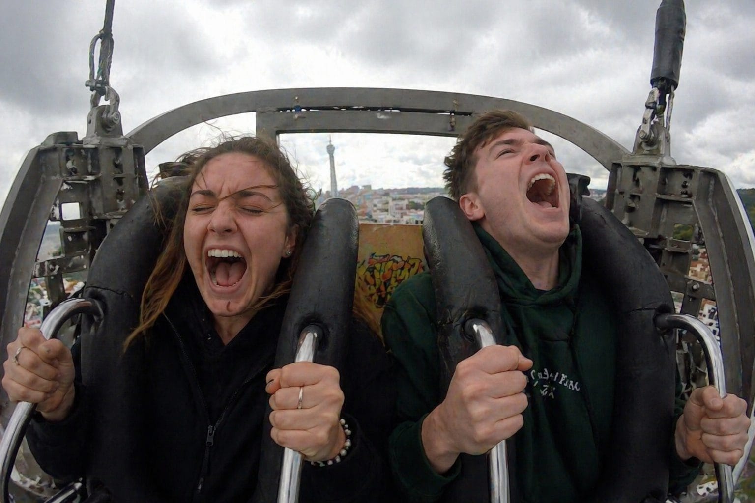Slingshot carousel, the cable breaks in Seville: the explanation