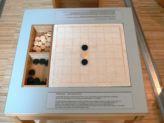 Modern reconstruction of the Latrunculi game