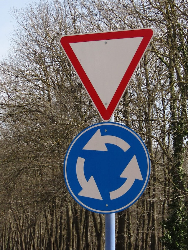 roundabout priority sign