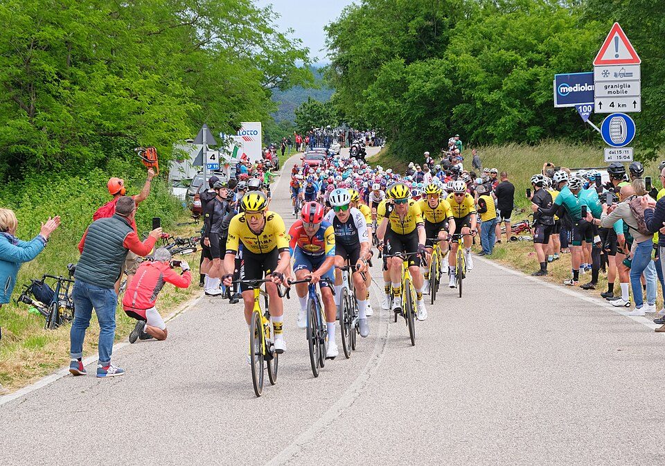 The 2026 Giro d'Italia starts from Bulgaria for international visibility: 5 curiosities about the Corsa Rosa