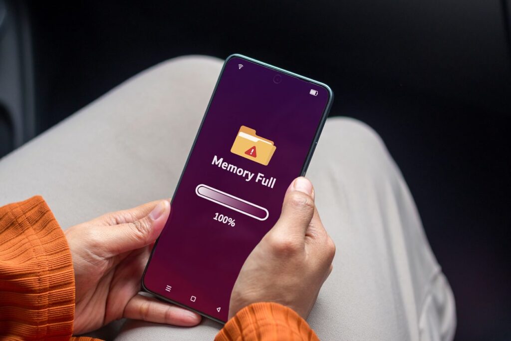 Why phones become slow when memory is almost full: depends on wear-leveling processes